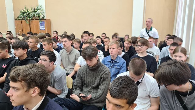 Сотрудники Сызранской Госавтоинспекции провели краш-курс для студентов.