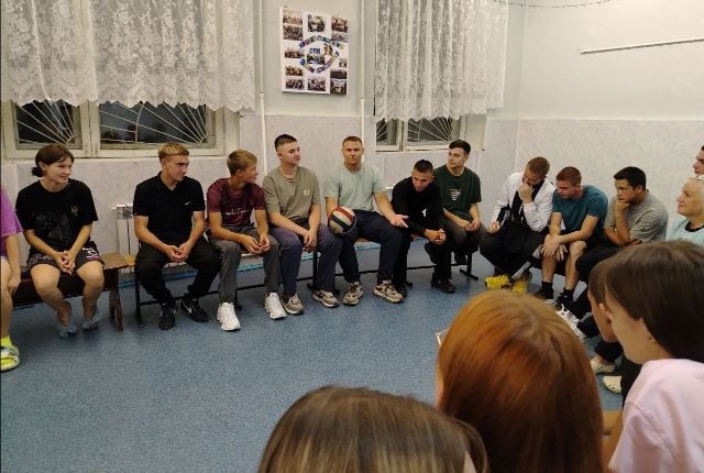 Вечер знакомства первокурсников в общежитии.