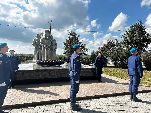 День воинской славы России: кадеты «Юный патриот» почтили память героев Бородинского сражения