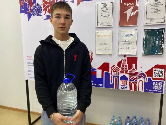 Добровольческая акция «Своих не бросаем».
