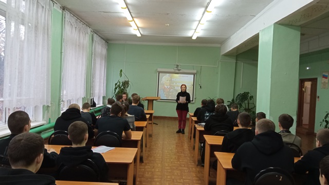 «Сам погибай — товарища выручай».